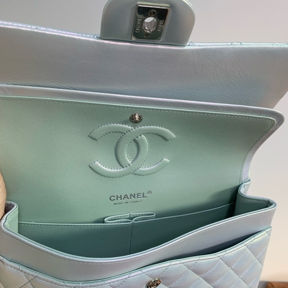 22P CHANEL Medium Classic Double Flap Bag Light Blue Caviar LGHW NWT - Picture 5 of 17